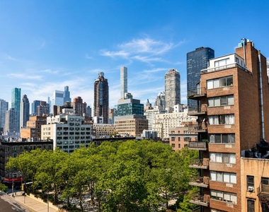 401 East 68th Street - Photo Thumbnail 14