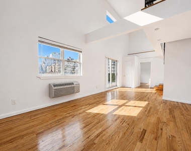 401 East 68th Street - Photo Thumbnail 1