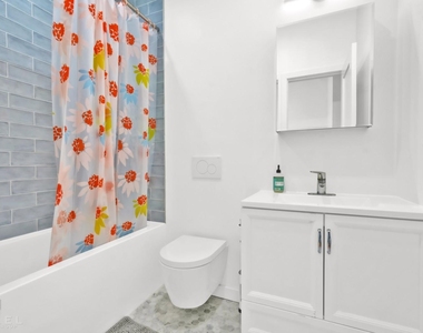 729 Chauncey Street - Photo Thumbnail 13