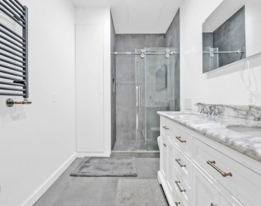729 Chauncey Street - Photo Thumbnail 10