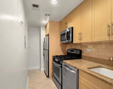East 33rd Street - Photo Thumbnail 2