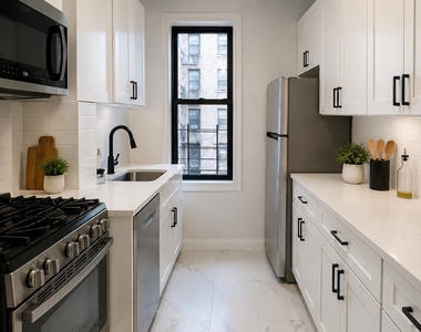 308 West 104th Street - Photo Thumbnail 6