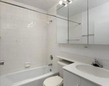 East 29th Street - Photo Thumbnail 3