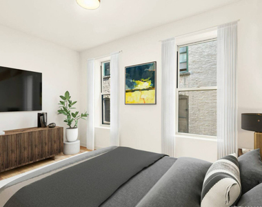 East 21st Street - Photo Thumbnail 3