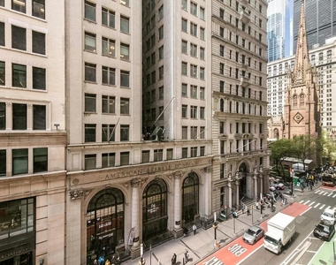 Wall Street - Photo Thumbnail 13