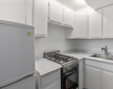 118 W 81st St - Photo Thumbnail 4