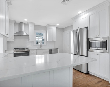 92 Hillside Avenue - Photo Thumbnail 10