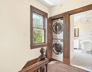 834 John Street - Photo Thumbnail 16