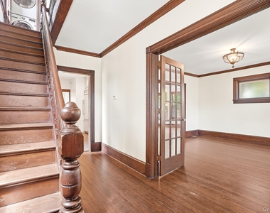 834 John Street - Photo Thumbnail 4