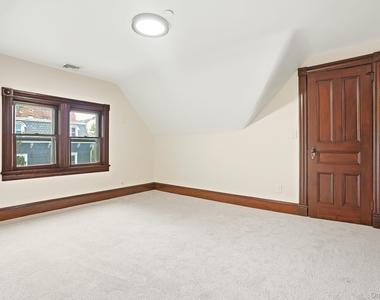 834 John Street - Photo Thumbnail 26