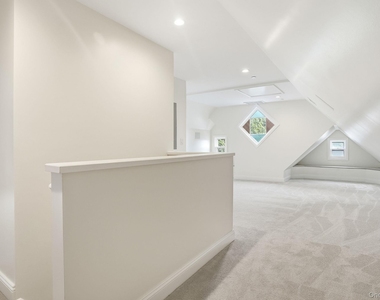 834 John Street - Photo Thumbnail 23