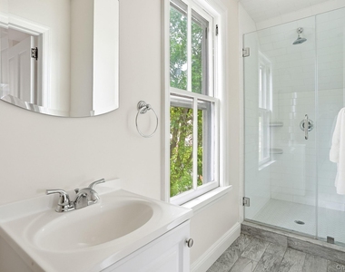 834 John Street - Photo Thumbnail 25