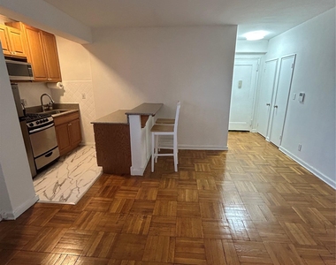 210 Pelham Road - Photo Thumbnail 3