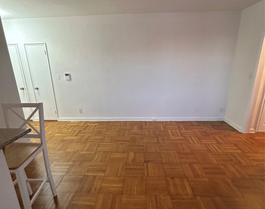 210 Pelham Road - Photo Thumbnail 2