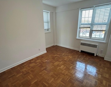 210 Pelham Road - Photo Thumbnail 7