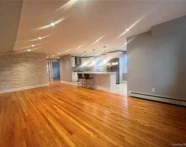 36 Roanoke Avenue - Photo Thumbnail 3