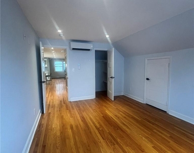 36 Roanoke Avenue - Photo Thumbnail 10