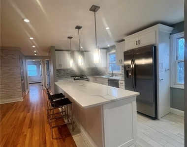 36 Roanoke Avenue - Photo Thumbnail 4