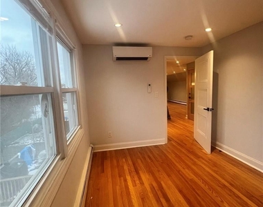 36 Roanoke Avenue - Photo Thumbnail 12