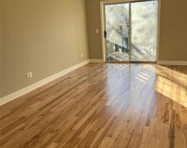 253 Windward Drive - Photo Thumbnail 3