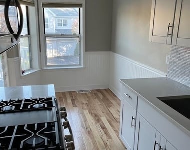 253 Windward Drive - Photo Thumbnail 2