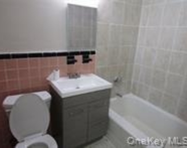 84-26 Little Neck Parkway - Photo Thumbnail 6