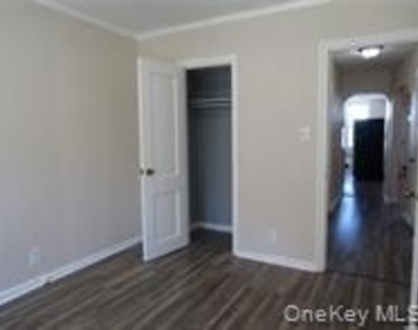 84-26 Little Neck Parkway - Photo Thumbnail 7