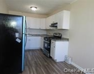 84-26 Little Neck Parkway - Photo Thumbnail 1