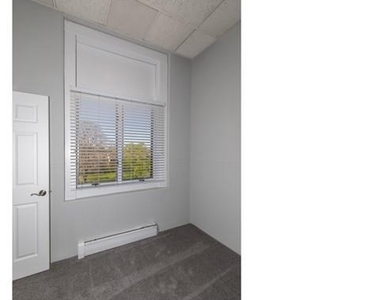 264 E Main Street - Photo Thumbnail 6