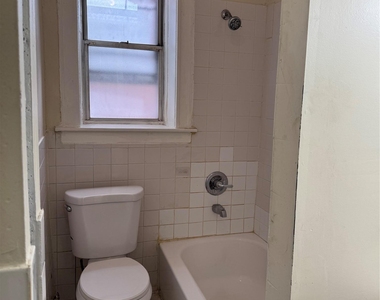 249 Mclean Avenue - Photo Thumbnail 3