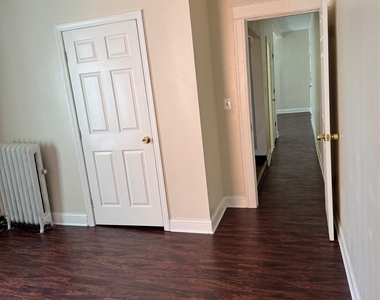 249 Mclean Avenue - Photo Thumbnail 1
