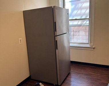 249 Mclean Avenue - Photo Thumbnail 2
