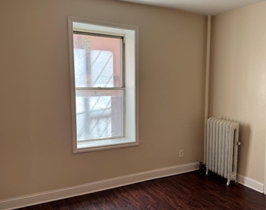 249 Mclean Avenue - Photo Thumbnail 5