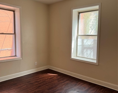 249 Mclean Avenue - Photo Thumbnail 4