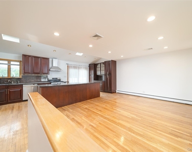 6 Manor Drive - Photo Thumbnail 4