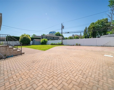 6 Manor Drive - Photo Thumbnail 21