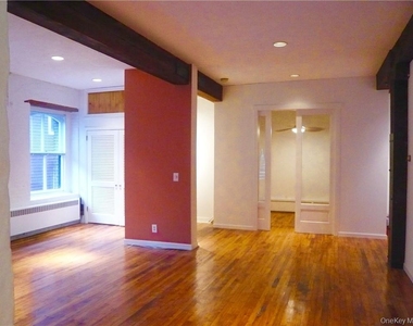 300 Ferdon Avenue - Photo Thumbnail 6