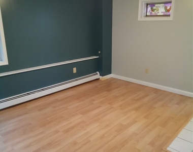 8 Hickory Lane - Photo Thumbnail 8