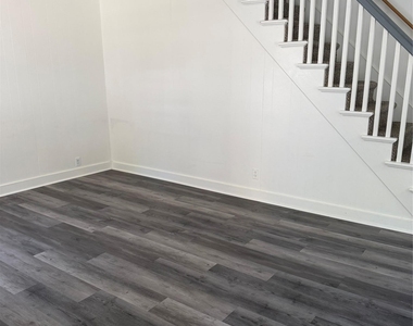 9 Franklin Street - Photo Thumbnail 2