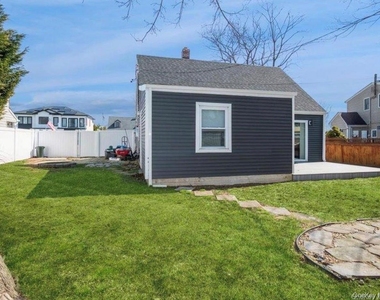 8 Crabtree Lane - Photo Thumbnail 14