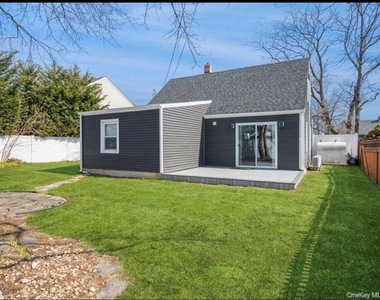 8 Crabtree Lane - Photo Thumbnail 16
