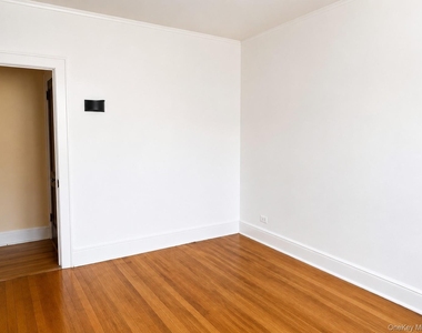 245 Main Street - Photo Thumbnail 2