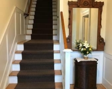 11 Maurice Avenue - Photo Thumbnail 2