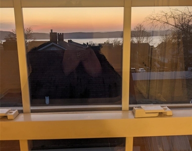 11 Maurice Avenue - Photo Thumbnail 12