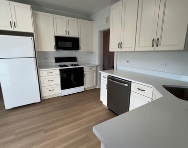 11 Maurice Avenue - Photo Thumbnail 1