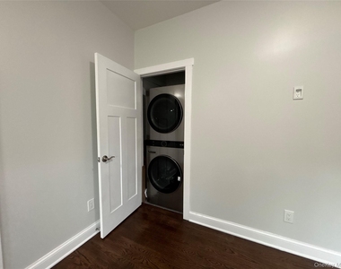 21 Prime Avenue - Photo Thumbnail 11