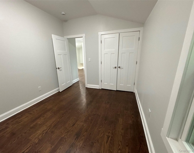 21 Prime Avenue - Photo Thumbnail 17