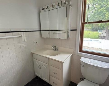 32 Louise Lane - Photo Thumbnail 12