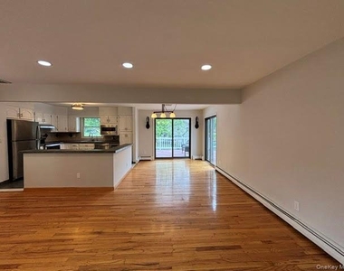 32 Louise Lane - Photo Thumbnail 4