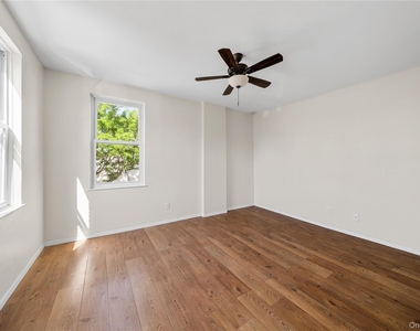 402 Jericho Turnpike - Photo Thumbnail 9